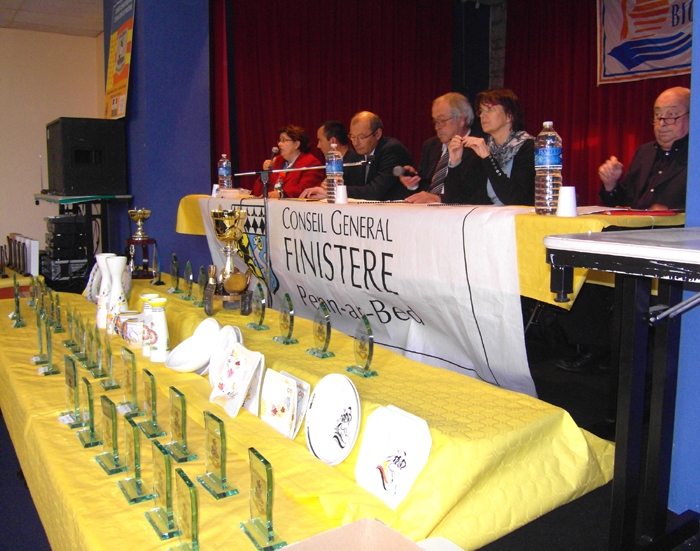tribune et trophes